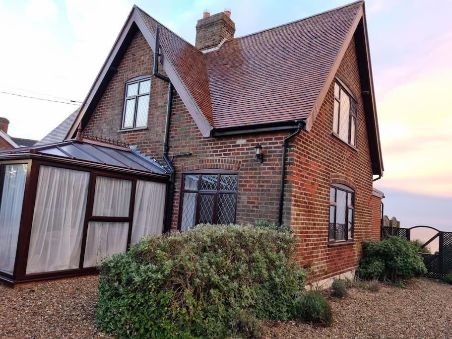 Spacious Detached Home With Beautiful Seaviews, Sleeps 6 Trimingham Exterior foto
